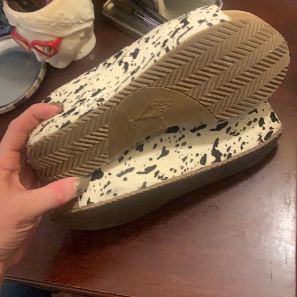 Cow print platform wedges - Picture 4 of 4
